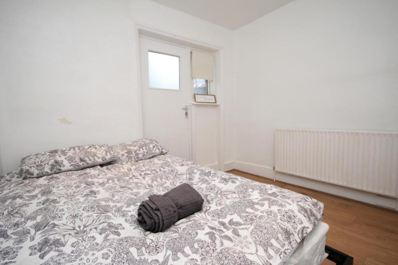 Lovely 3 Bed Spacious Flat Apartment In Central ลอนดอน ภายนอก รูปภาพ