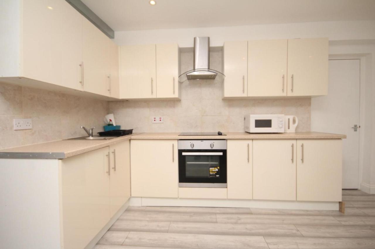 Lovely 3 Bed Spacious Flat Apartment In Central ลอนดอน ภายนอก รูปภาพ