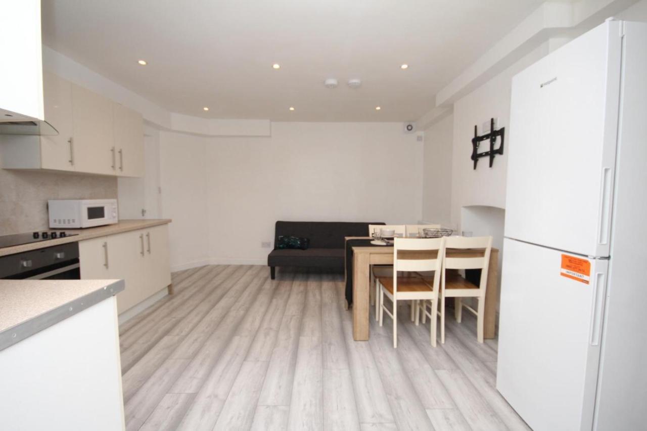 Lovely 3 Bed Spacious Flat Apartment In Central ลอนดอน ภายนอก รูปภาพ