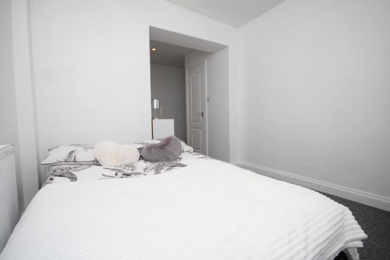 Lovely 3 Bed Spacious Flat Apartment In Central ลอนดอน ภายนอก รูปภาพ